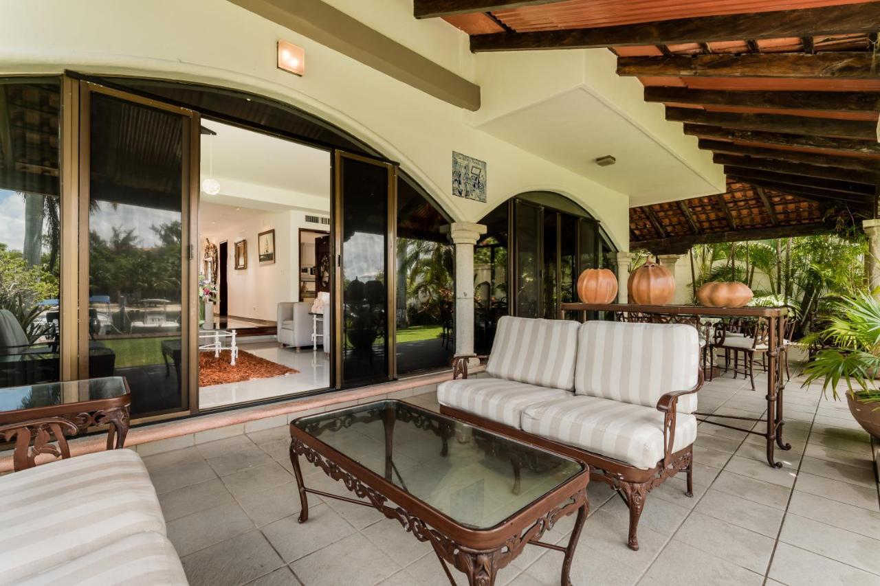 Elegant Lagoon Front Villa By Casa Paraiso Cancun Bagian luar foto