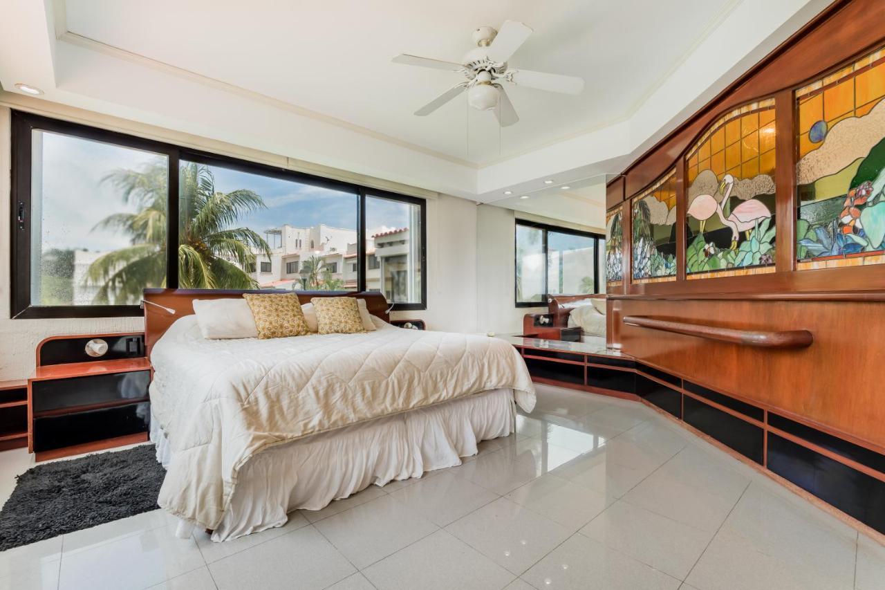 Elegant Lagoon Front Villa By Casa Paraiso Cancun Bagian luar foto